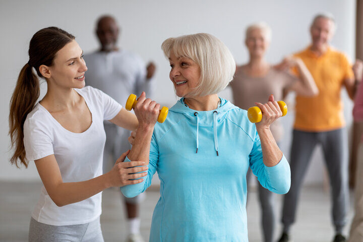 Séances d'activités physiques adaptées, renforcement musculaire équilibre et mémoire