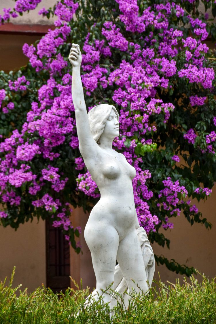 Statues de fanny marc