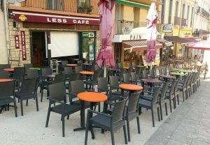 LESS CAFE